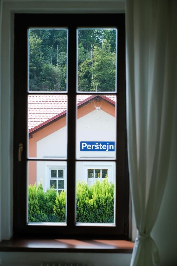 Penzion Betty Okounov Bagian luar foto