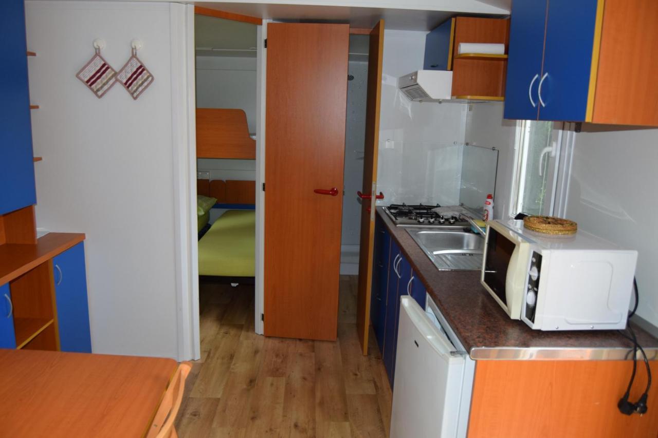 Penzion Betty Okounov Bagian luar foto