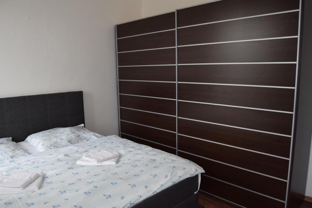 Penzion Betty Okounov Bagian luar foto