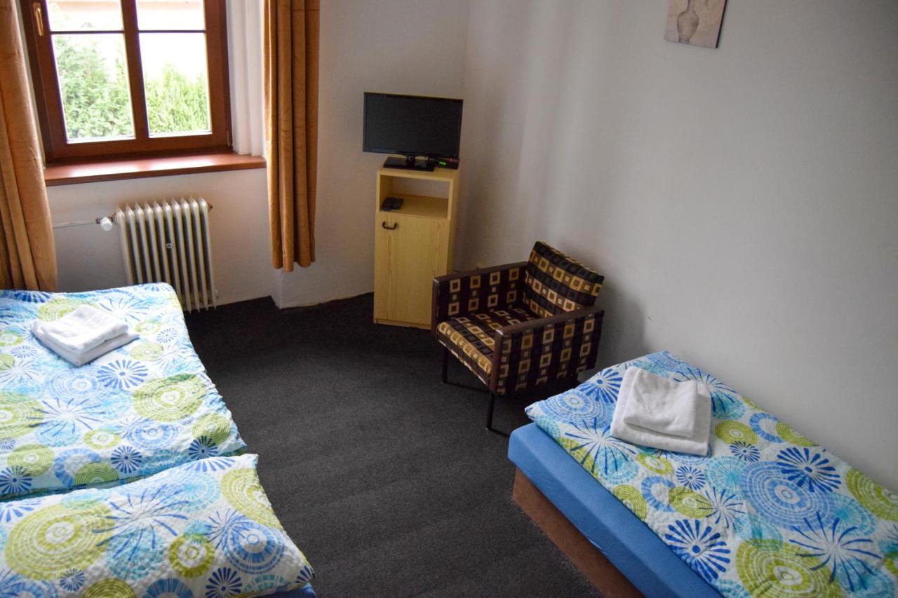 Penzion Betty Okounov Bagian luar foto